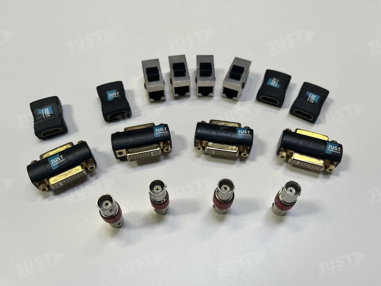 Four Diamonds - BNC/HDMI/CAT/DVI Verbinder je 4x