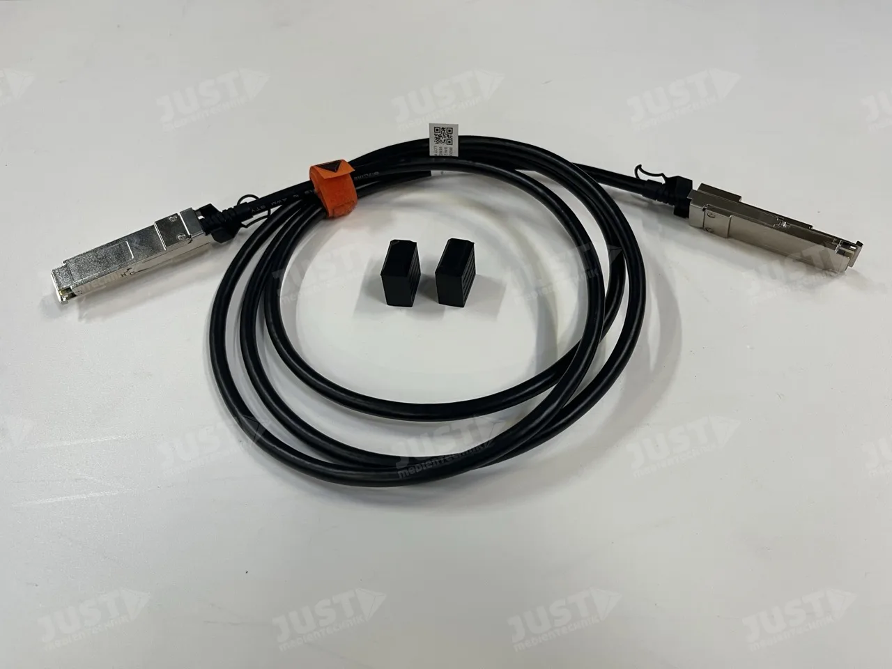 Eventmaster QSFP28 Linking Cable 2m